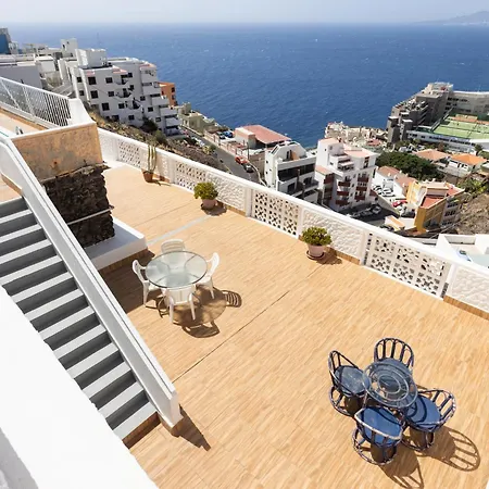 Home2book Luxury Panoramic Sea Views شقة *