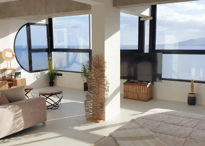 Home2book Luxury Panoramic Sea Views דירה